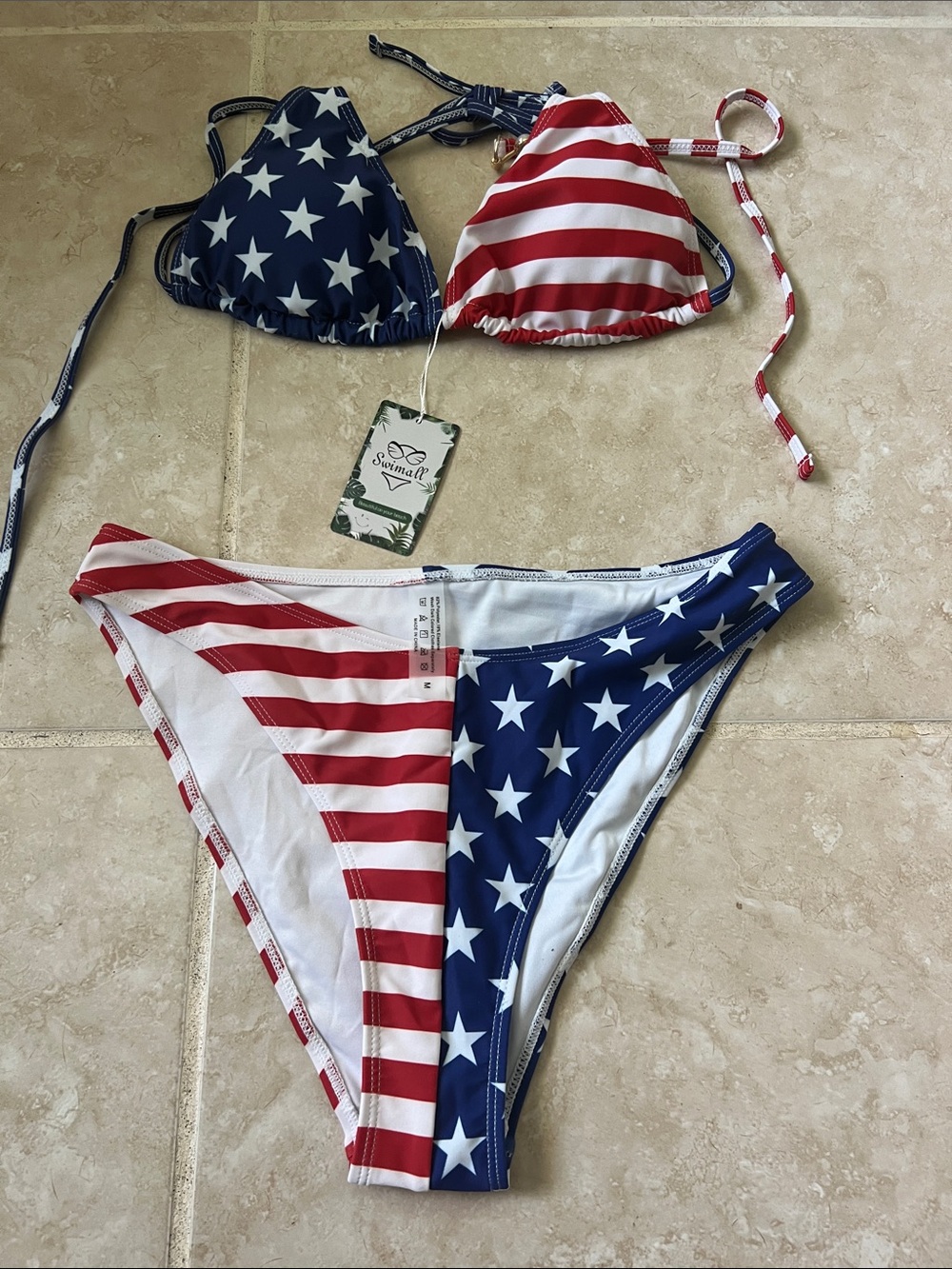 Stars & Stripes Triangle Bikini Set 
Red white blue
SMALL TOP
MEDIUM BOTTOMS